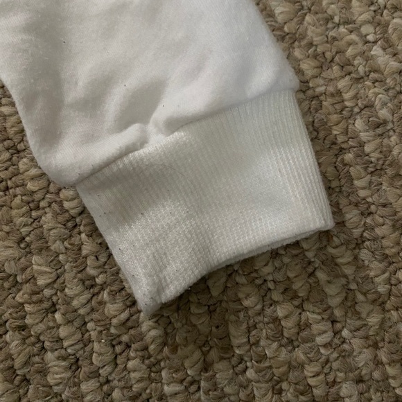 Cropped sweatshirt with rainbow - Picture 3 of 4